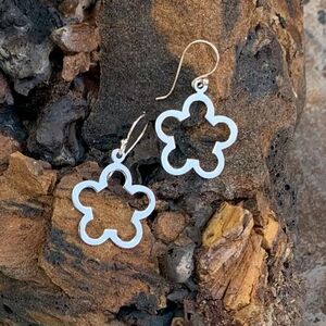 Flower Open Earrings